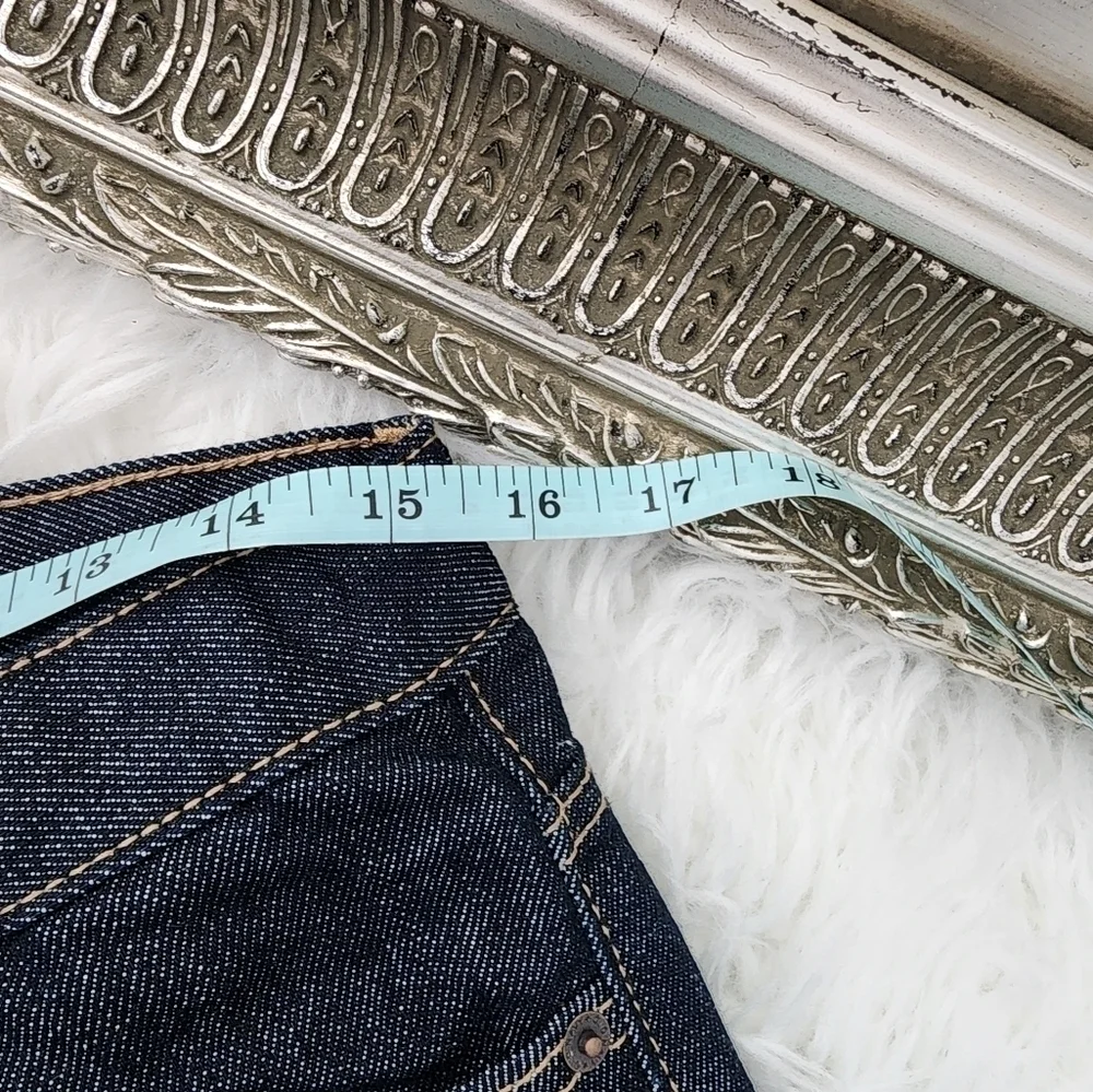 Old Navy Staight Leg Jeans. Adjustable waist. Size 18 Reg. Worn once. Good preow